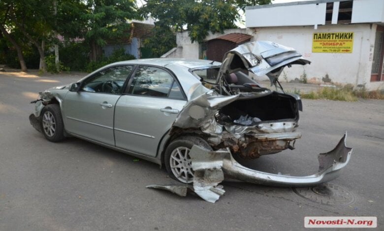 В Корабельном столкнулись «Фиат», «Мазда» и «Ланос» — пострадала девушка-водитель | Корабелов.ИНФО image 1