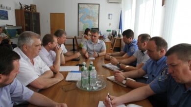 Мэр Николаева созвал глав районов и начальников райотделов полиции на совещание по борьбе со стихийной торговлей | Корабелов.ИНФО