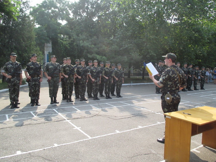 В Николаеве присягнули на верность Родине будущие офицеры запаса, учившиеся летать на базе аэродрома в Кульбакино | Корабелов.ИНФО image 5