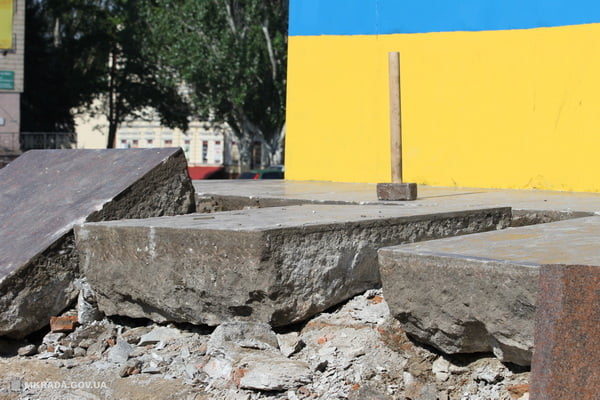 В Николаеве демонтируют постамент памятника Ленину | Корабелов.ИНФО image 7