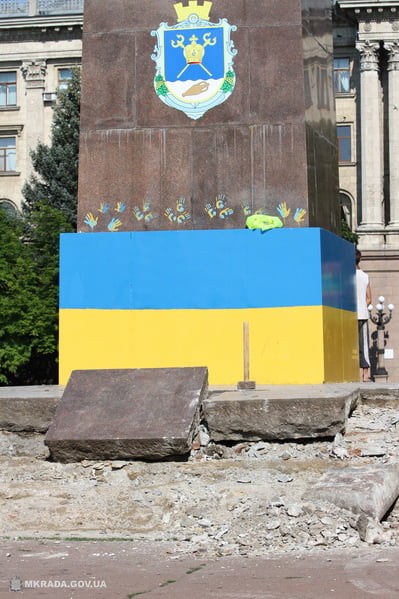 В Николаеве демонтируют постамент памятника Ленину | Корабелов.ИНФО image 9