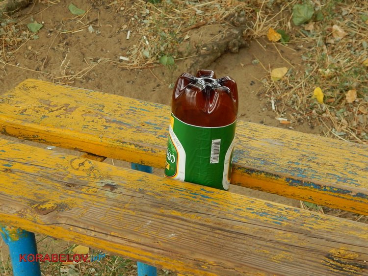 «Ой, це менталітет такий». Відпочиваючі на пляжі в Корабельному повільно перетворюють його на сміттєзвалище (ВІДЕО) | Корабелов.ИНФО image 30