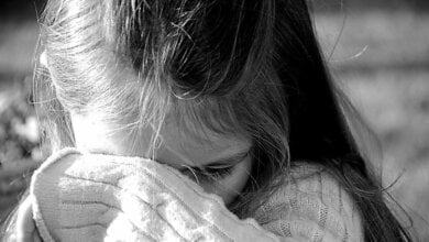 "В Корабельном из-за цветов в полисаднике женщина схватила девочек и била их головами друг об друга", - местный житель | Корабелов.ИНФО