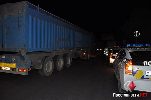 Николаевские активисты до самой ночи пытались предотвратить нарушения со стороны грузового транспорта | Корабелов.ИНФО image 5