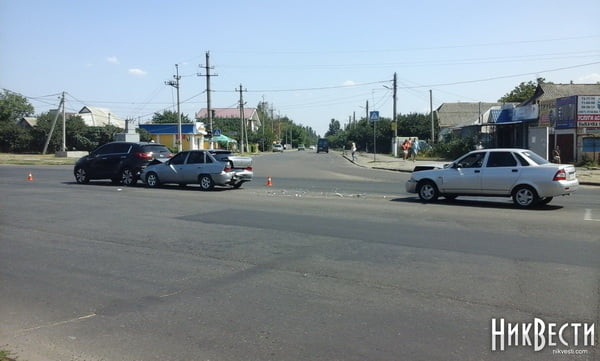 На Кульбакинском повороте столкнулись три "легковушки", есть пострадавший | Корабелов.ИНФО image 5