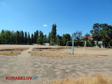 Состояние некоторых школьных дворов в Корабельном районе Николаева шокирует жителей (Видео) | Корабелов.ИНФО image 2