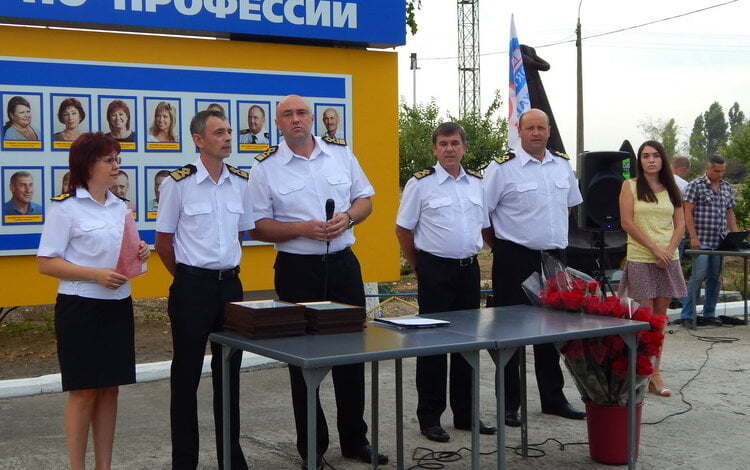 "Никому мы Украину не дадим обижать". В СМП "Октябрьск" отметили День Флага и 25-ю годовщину Независимости Украины (ВИДЕО) | Корабелов.ИНФО image 5