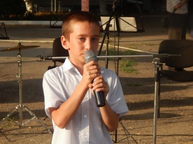 Мешканці Кульбакіно із задоволенням приймали виступаючих артистів, а також самі могли брати участь у святковій програмі | Корабелов.ИНФО image 4