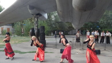 Мешканці Кульбакіно із задоволенням приймали виступаючих артистів, а також самі могли брати участь у святковій програмі | Корабелов.ИНФО image 7