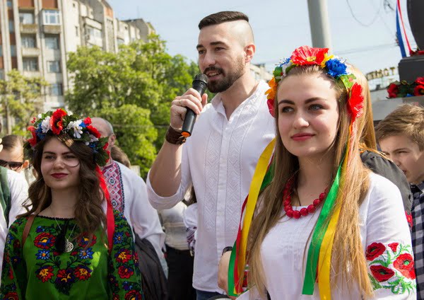 у центрі - Олекса Сокіл