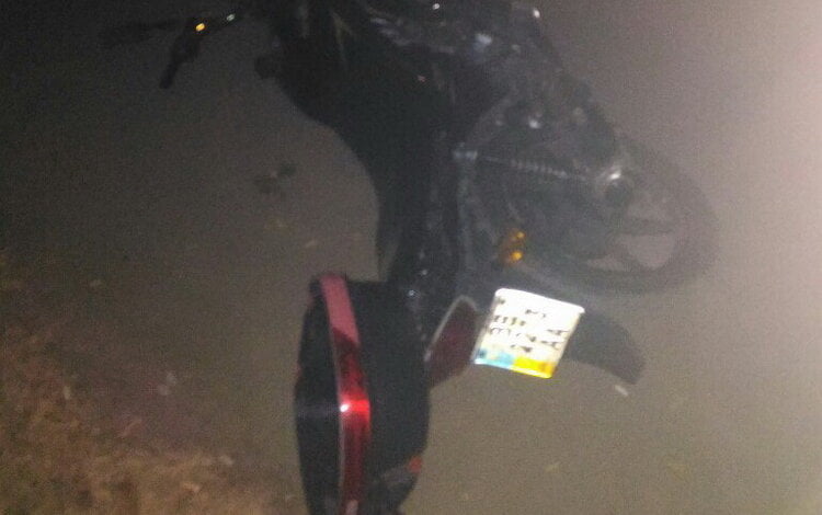 "Эта скотина пьяная мог же забрать чью-то жизнь". Мотоциклист, проезжая между школами в Корабельном, "забыл" свернуть | Корабелов.ИНФО image 1