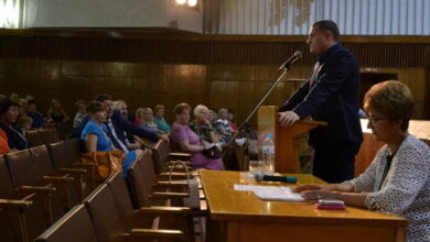 Мэрия призвала школы  прекратить собирать наличные в «фондах класса» | Корабелов.ИНФО