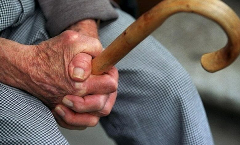 В Николаеве 93-летний дедушка отдал мошеннице 134 тысячи гривен, 16 тысяч долларов и 4 тысячи евро | Корабелов.ИНФО