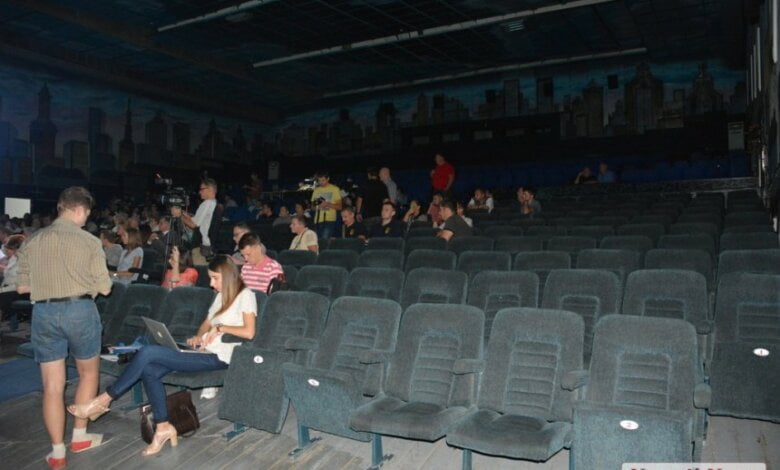 В Николаеве широко разрекламированный «Форум городского развития» проходит в полупустом зале | Корабелов.ИНФО image 2