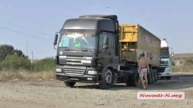 Первые четыре машины с львовским мусором уже разгрузились в Николаеве | Корабелов.ИНФО image 9