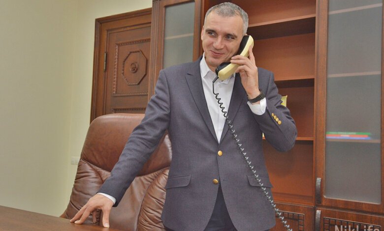 «Кто это? Вы кто?» - Гройсман «наехал» на мэра Николаева, который на совещании переписывался по телефону | Корабелов.ИНФО