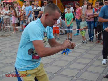 "Они заражают нас всех оптимизмом". Молодежный Совет Николаева провел "Веселые старты" в Корабельном (ВИДЕО) | Корабелов.ИНФО image 7