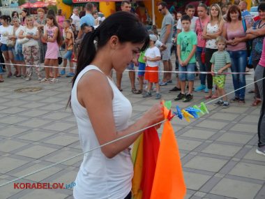 "Они заражают нас всех оптимизмом". Молодежный Совет Николаева провел "Веселые старты" в Корабельном (ВИДЕО) | Корабелов.ИНФО image 6