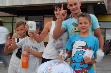 "Они заражают нас всех оптимизмом". Молодежный Совет Николаева провел "Веселые старты" в Корабельном (ВИДЕО) | Корабелов.ИНФО image 2