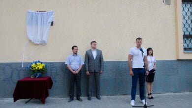 Восстановить историческую справедливость: нардеп от "Відродження" профинансировал установку мемориальной доски Е. Беспалову | Корабелов.ИНФО image 4