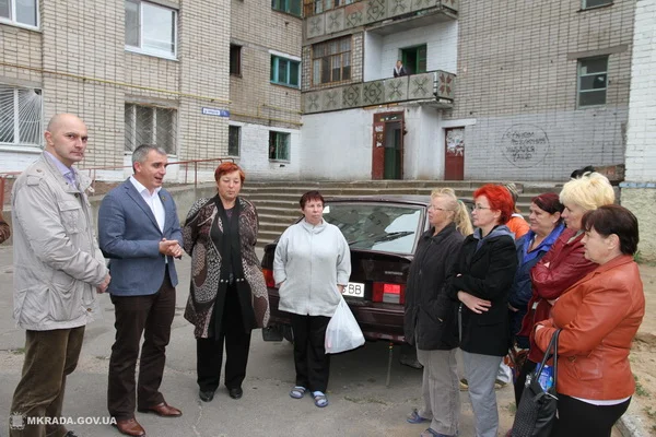 "Ліфти, що давно простоюють, скоро знову запрацюють", - пообіцяв мер мешканцям у Корабельному районі | Корабелов.ИНФО image 8