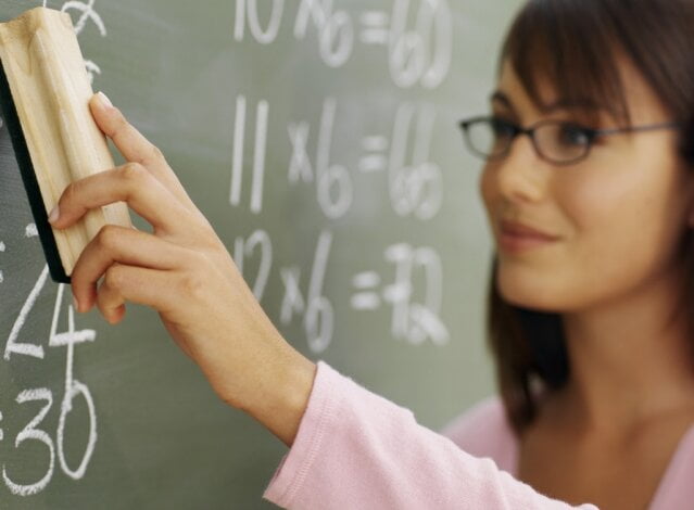 Рівень зарплат вчителів у 2017 році планують збільшити на 30%: для цього треба додатково 4,5 мільярда гривень | Корабелов.ИНФО