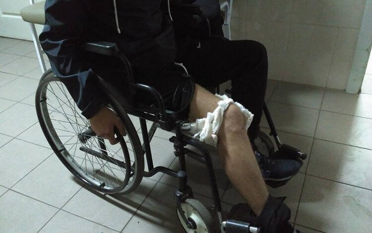 Разборки у "Фуршета" в Корабельном переросли в стрельбу. В чужом конфликте пострадал сотрудник полиции охраны | Корабелов.ИНФО image 1