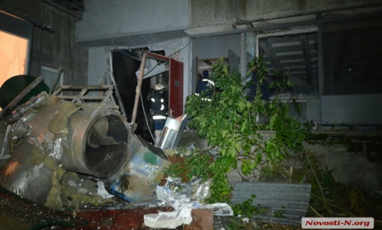 В многоэтажном здании в Николаеве взорвалась котельная: два человека госпитализированы | Корабелов.ИНФО image 1