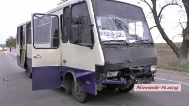 На трассе Одесса-Николаев автобус врезался в автоцистерну: пострадали девять человек | Корабелов.ИНФО