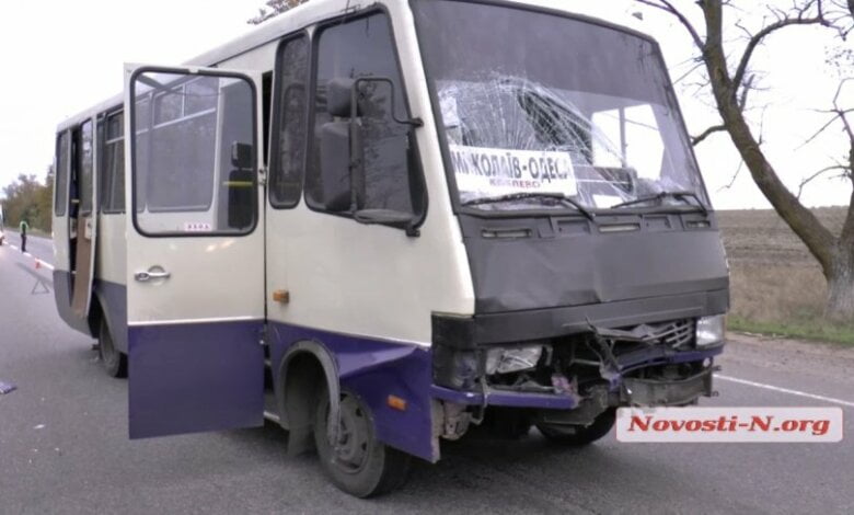 На трассе Одесса-Николаев автобус врезался в автоцистерну: пострадали девять человек | Корабелов.ИНФО