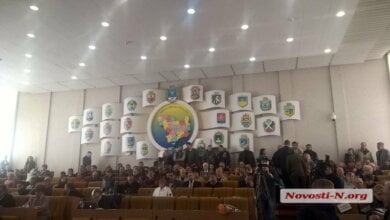 Скандал на сессии Николаевского облсовета: правоохранители не хотели пускать в зал активистов (ВИДЕО) | Корабелов.ИНФО