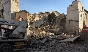 Фото и видео последствий землетрясения в Италии – в Риме треснул Собор Святого Павла | Корабелов.ИНФО