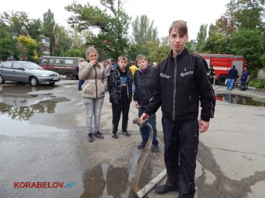 «Хотим делать это в мирной стране», - работники порта «Октябрьск» организовали грандиозный праздник в ДК «Корабельный» | Корабелов.ИНФО image 24