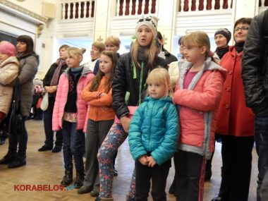 «Хотим делать это в мирной стране», - работники порта «Октябрьск» организовали грандиозный праздник в ДК «Корабельный» | Корабелов.ИНФО image 27