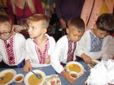 У Корабельному районі маленьких школярів посвятили у «читачі, першокласники та однокашники» | Корабелов.ИНФО image 13