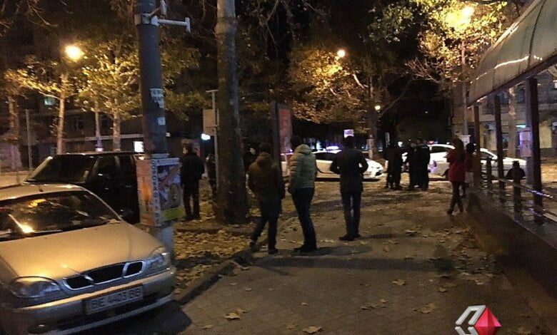 В Николаеве словесная перепалка возле паба на Соборной закончилась стрельбой | Корабелов.ИНФО image 1