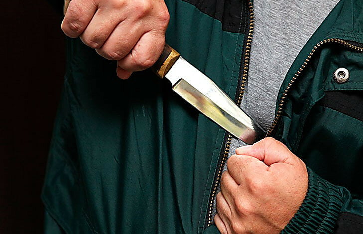 В Корабельном районе молодой парень с ножом ограбил магазин | Корабелов.ИНФО