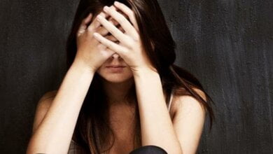 В Николаеве неизвестный в пять часов утра, провожая девушку домой, изнасиловал ее и ограбил | Корабелов.ИНФО