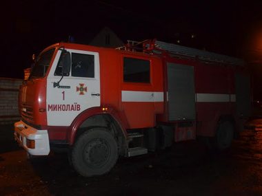 В Миколаєві горів гуртожиток: рятувальники врятували 12 мешканців будинку, з них 9 дітей (відео) | Корабелов.ИНФО image 4