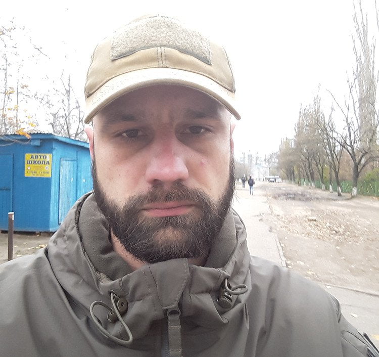 В Корабельном районе водители выталкивают школьников с тротуара в лужи: "Мэр же дорогу не сделал!" | Корабелов.ИНФО image 6