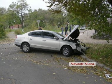 В Николаеве лоб в лоб столкнулись Volkswagen и «ВАЗ»: 4 человека в больнице | Корабелов.ИНФО image 7