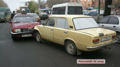 На пр.Богоявленском столкнулись Opel, Mercedes и «Жигули» | Корабелов.ИНФО image 1