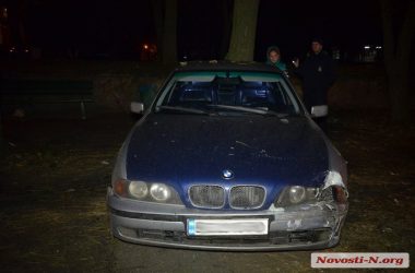 В Николаеве водитель БМВ, убегая после мелкого ДТП, врезался в дерево | Корабелов.ИНФО image 2