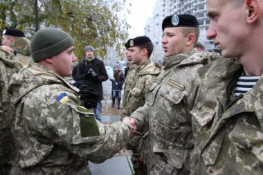 В Николаеве 120 бойцов 1-го Феодосийского батальона морской пехоты им. Ольшанского торжественно получили черные береты | Корабелов.ИНФО image 4
