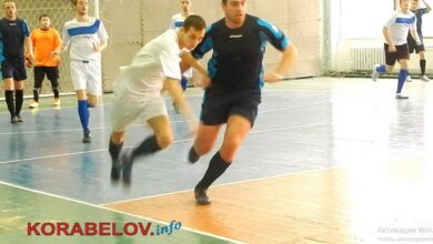 Голы, фолы, падения, эмоции... "Ольвийцы" набираются опыта на чемпионате города по футзалу (ВИДЕО) | Корабелов.ИНФО image 1
