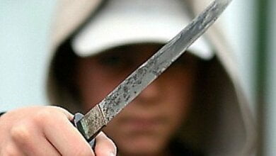 Полиция, спустя три месяца, нашла жителя Витовского района, ударившего ножом парня за замечание | Корабелов.ИНФО