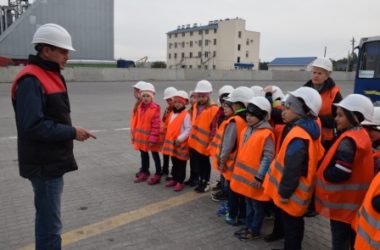 "Спасибо "Ника-Тере" за приятные эмоции и впечатления!» Школьники из Корабельного района побывали в порту | Корабелов.ИНФО image 5