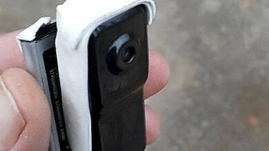 В подъезде дома по пр. Богоявленскому обнаружили камеру, фиксировавшую время прихода и ухода жильцов | Корабелов.ИНФО