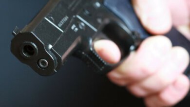 «Достал пистолет, чтобы пригрозить им: они были пьяные и неадекватные», - участник конфликта среди гаражей в Корабельном | Корабелов.ИНФО