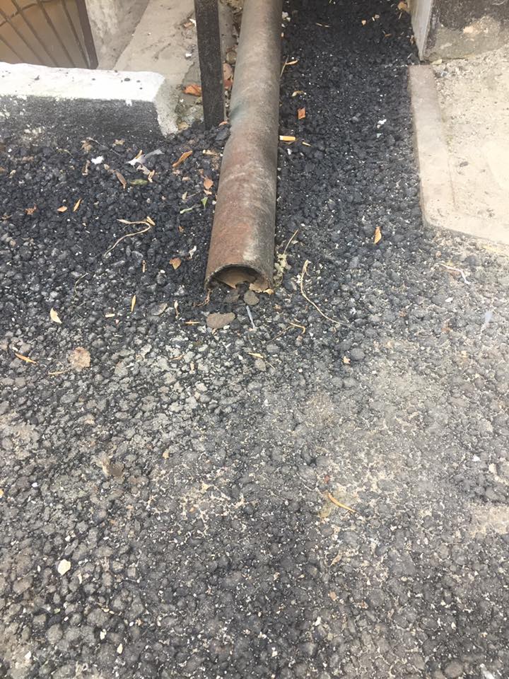 "Спионерили заборчики, сломали скамейку", - жительница Корабельного района о ремонте внутриквартальных проездов | Корабелов.ИНФО image 2